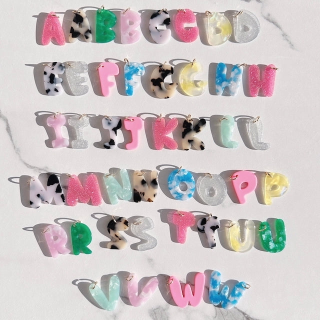 Buchstaben-Anhänger M