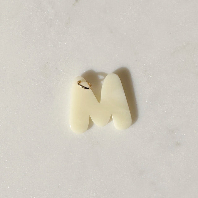Buchstaben-Anhänger M