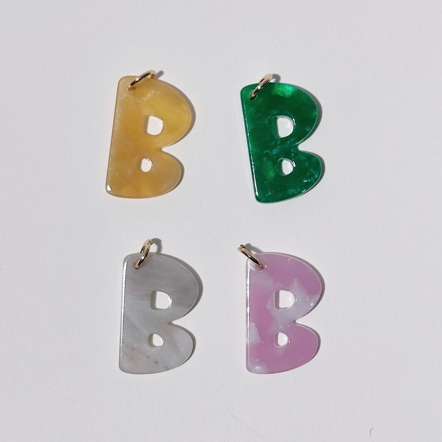 Buchstaben-Anhänger B
