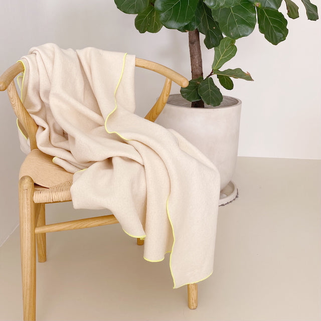 Yoga-Decke aus gekochter Wolle, ecru
