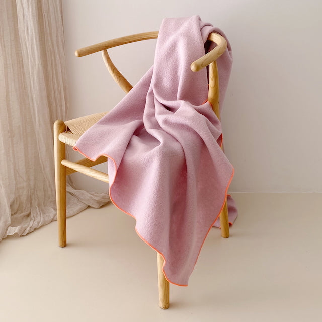 Yoga-Decke aus gekochter Wolle, rosa